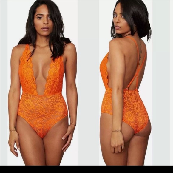 NWT We Are HAH Comin in HAHt Lace Bodysuit in Burnt Orange Lace Size Small - Picture 3 of 9